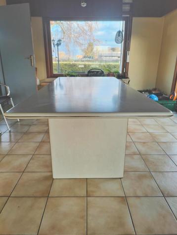 Gratis sublieme tafel met prachtige afwerking