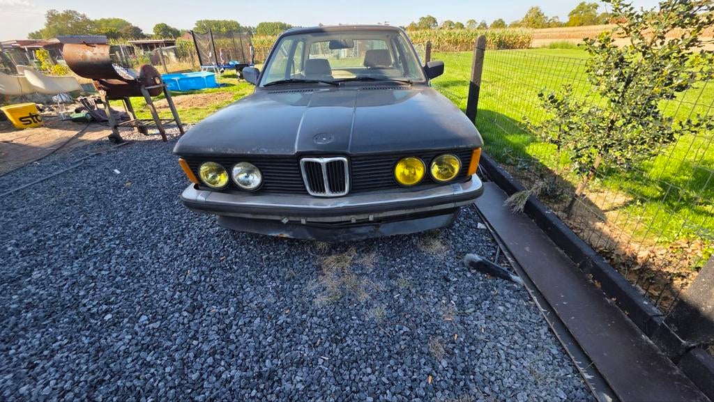 Bmw e21 323i, Ophalen