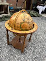 Antieke wereldbol barkast, Ophalen