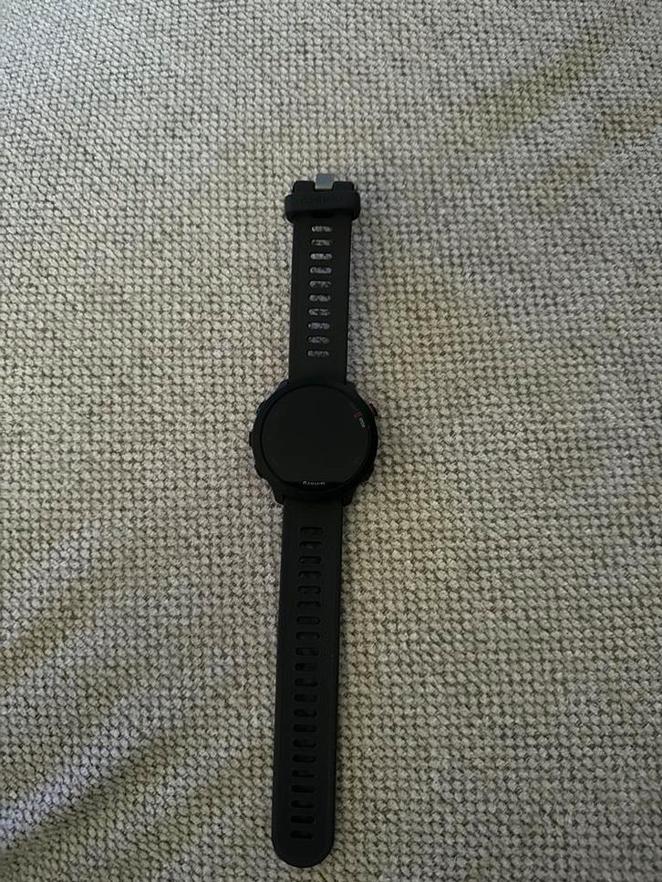 Garmin Forerunner 55 – Zo goed als nieuw (met garantie), Handtassen en Accessoires, Sporthorloges, Zo goed als nieuw, Zwart, Afstand