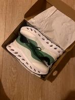 chaussure on cloud x loewe verte, Vêtements | Hommes, Chaussures, Enlèvement ou Envoi, Comme neuf