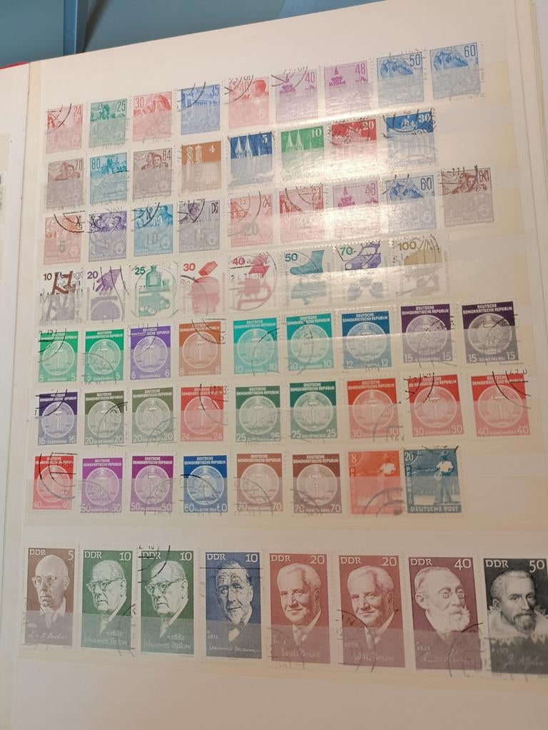 Postzegelverzameling buitenlandse zegels, Postzegels en Munten, Postzegels | Volle albums en Verzamelingen, Ophalen