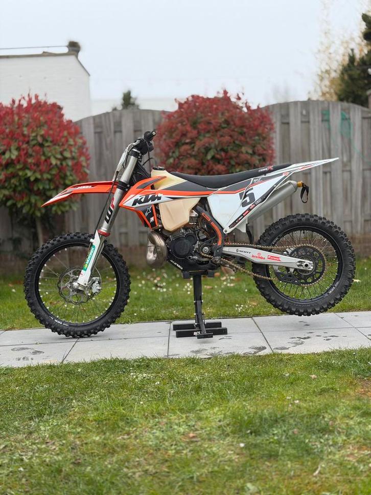 Vélo tout-terrain KTM SX 250 2020, Vélos & Vélomoteurs, Cyclomoteurs | Cyclomoteurs de cross, Comme neuf, Enlèvement ou Envoi