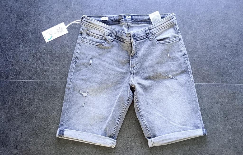 nieuwe jeans short Jack & Jones maat 176, Kinderen en Baby's, Broek, Nieuw, Ophalen of Verzenden, Jongen