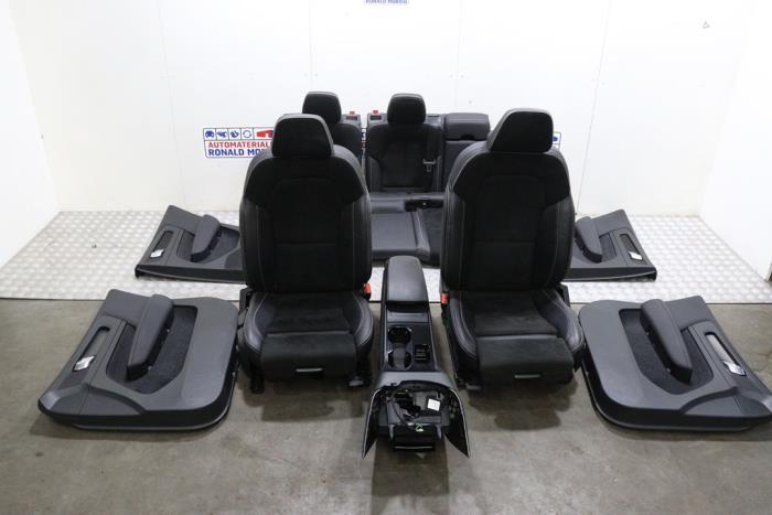 Kit revêtement (complet) d'un Volvo XC40 (XC40 17-), Autos : Pièces & Accessoires, -, -, Enlèvement ou Envoi, -