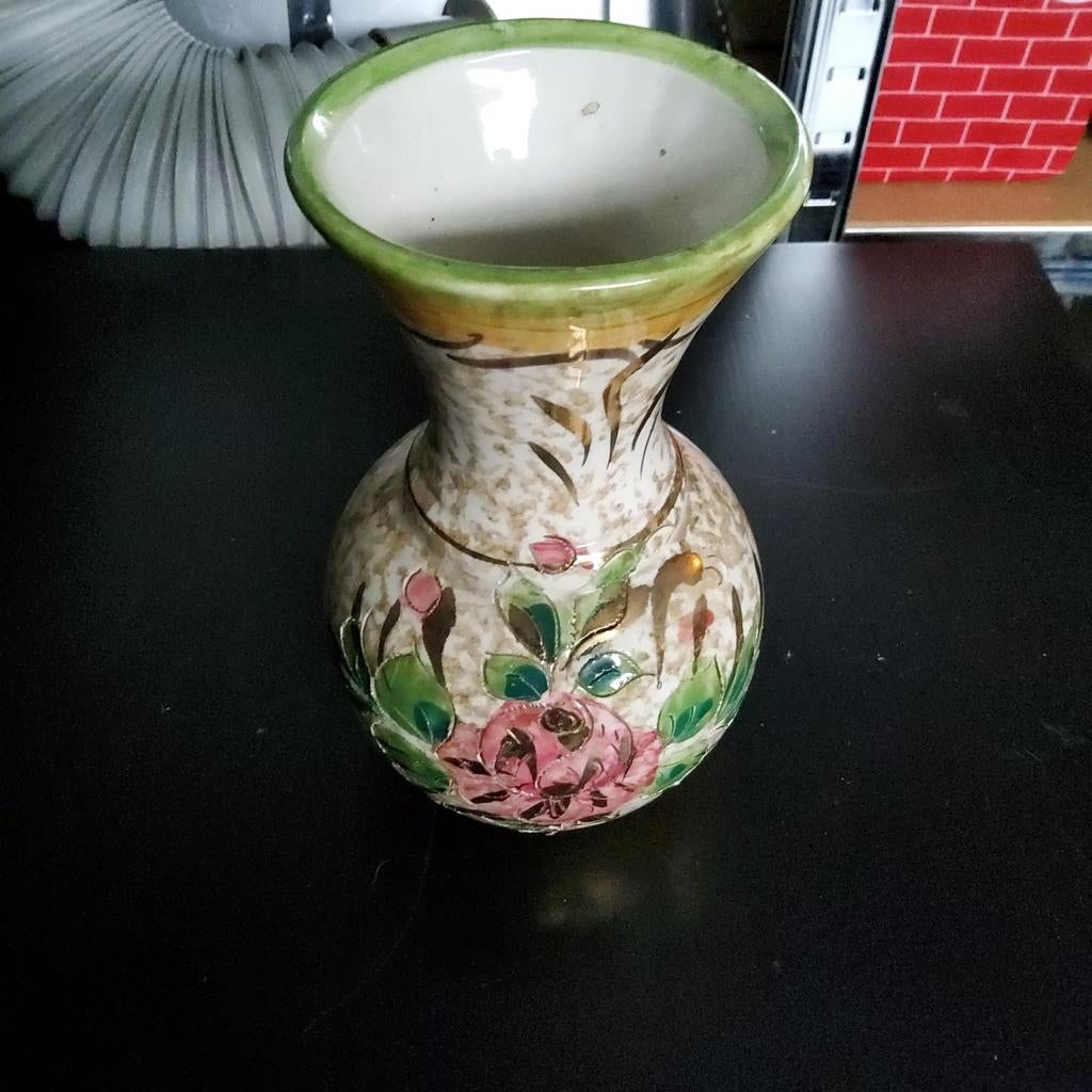 Joli vase italien, Enlèvement