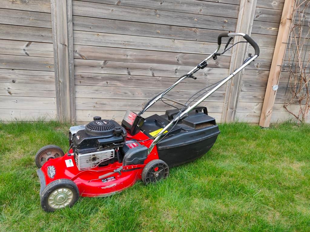 Rover benzine maaier zelftrekker, Tuin en Terras, Grasmaaiers, Ophalen