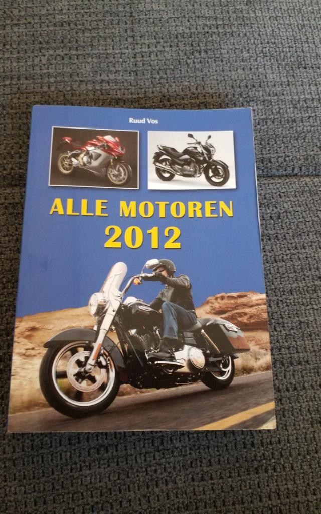 Alle motoren 2012  Ruud Vos - 2012, Boeken, Motoren, Zo goed als nieuw, Ophalen