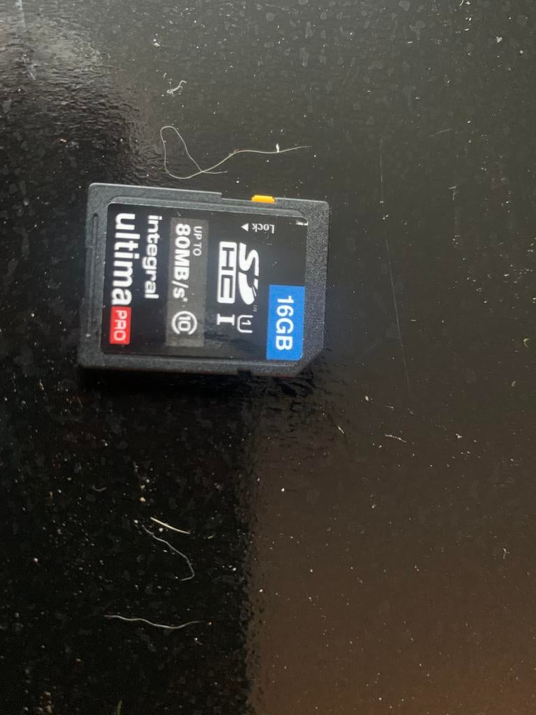 Camera reflex Canon EOS 2000D, Audio, Tv en Foto, Fotocamera's Digitaal, Ophalen, Spiegelreflex, Canon, Zo goed als nieuw