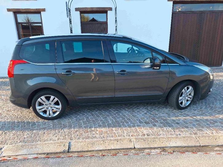 Peugeot 5008 diesel * gereserveerd, Auto's, Peugeot, Particulier, ABS, Airconditioning, Boordcomputer, Cruise Control, Elektrische buitenspiegels