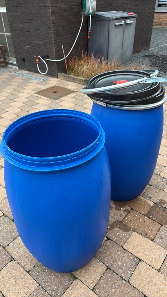 Blauwe tonnen 140 l, Tuin en Terras, Ophalen, Zo goed als nieuw