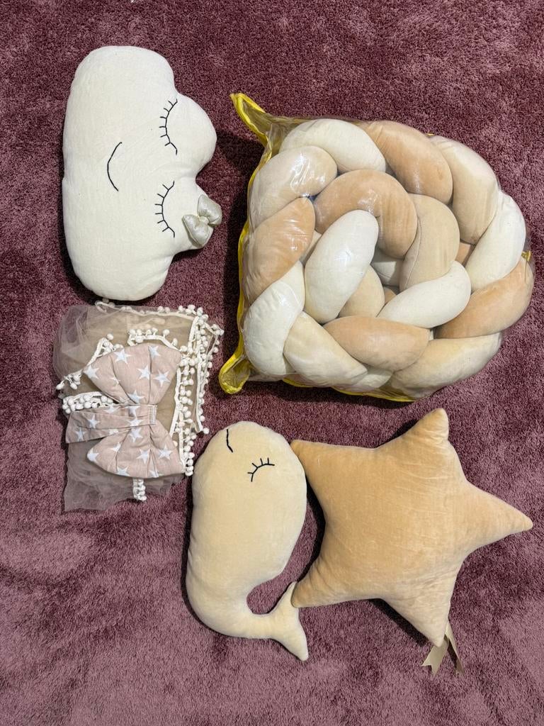 Lot bébé qualité : tresse + coussins déco, Huis en Inrichting, Woonaccessoires | Kussens, Zo goed als nieuw, Beige, Ophalen