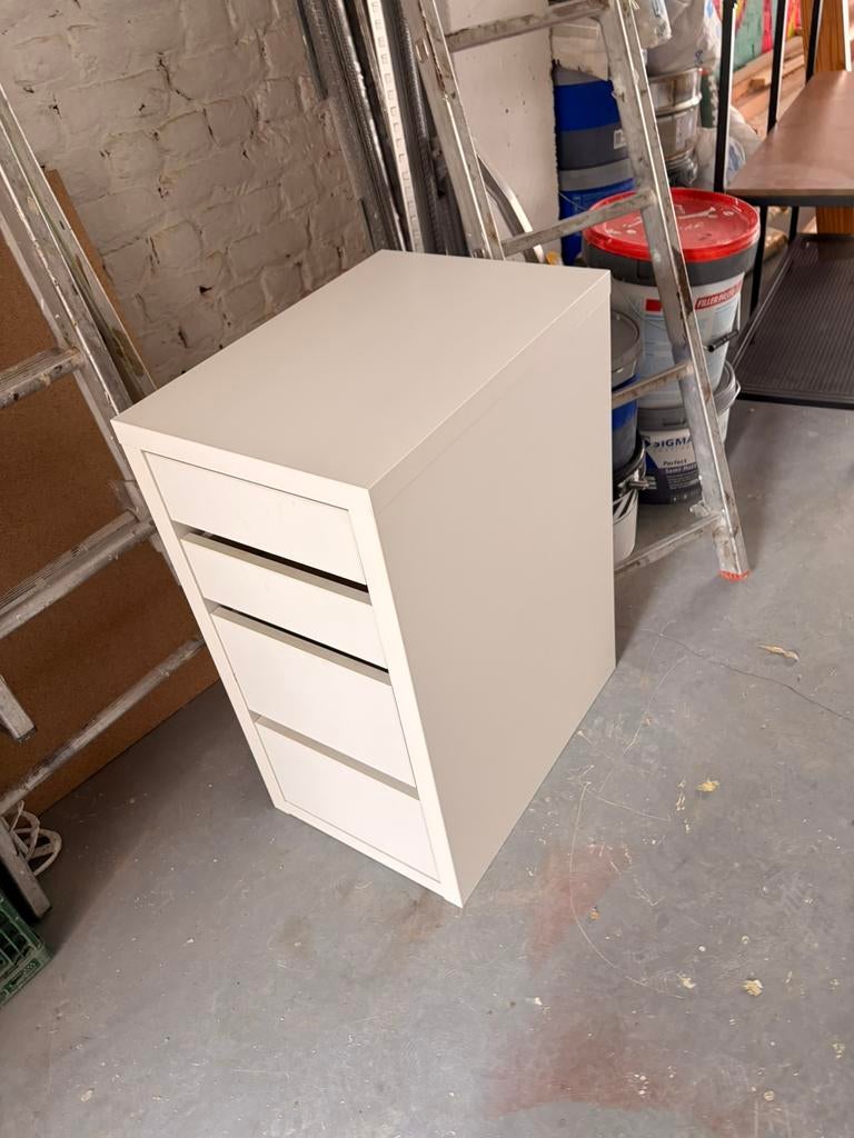 Meuble IKEA, Huis en Inrichting, Kasten | Roldeurkasten en Archiefkasten, Ophalen, Zo goed als nieuw