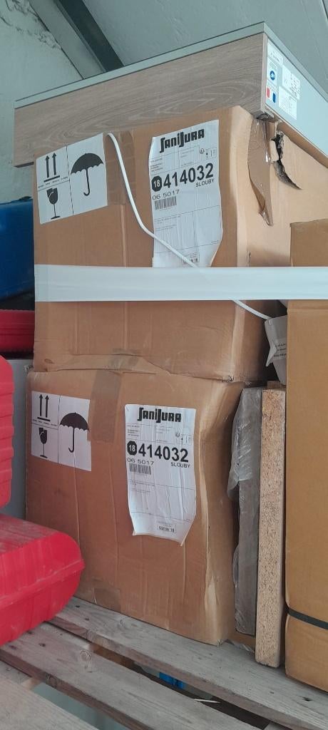 Sanitair meubelset Sanijura, Ophalen, Nieuw, Wasbak of Wastafel