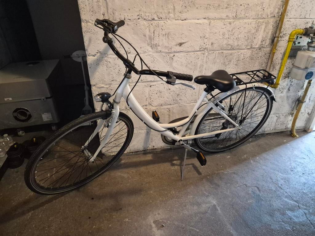 Dames fiets., Ophalen