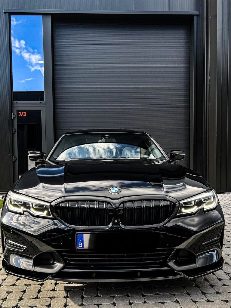 La voiture Bmwg20 330i est une voiture Petrol M Sport, Autos, BMW, Entreprise, Série 3, 4x4, Essence, Euro 6, 5 portes, Automatique