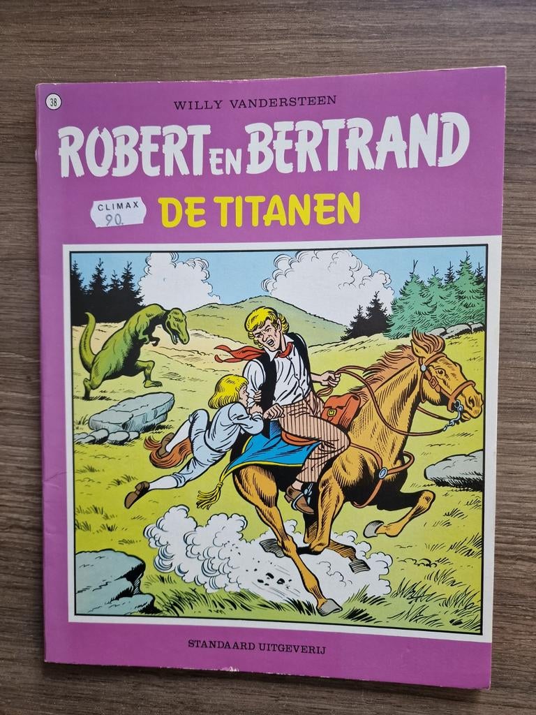Strips. Robert en Bertrand, Willy Vandersteen, Ophalen of Verzenden, Zo goed als nieuw, Meerdere stripboeken