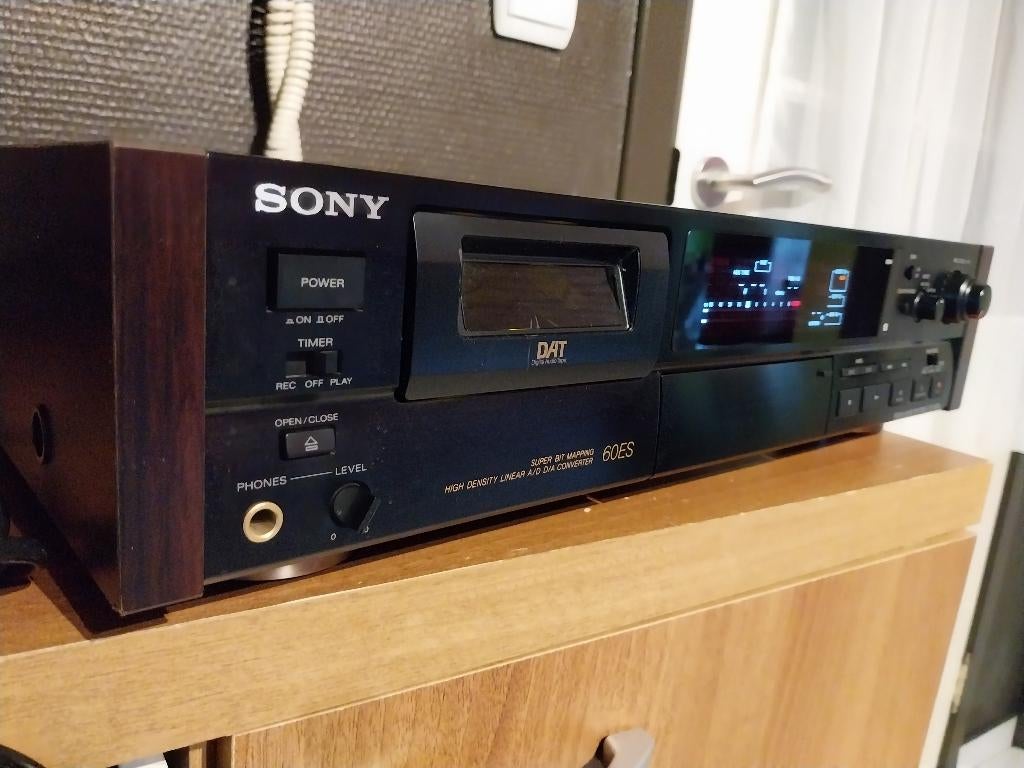 Lecteur DAT Sony DTC-60ES, TV, Hi-fi & Vidéo, Enlèvement, Simple, Sony