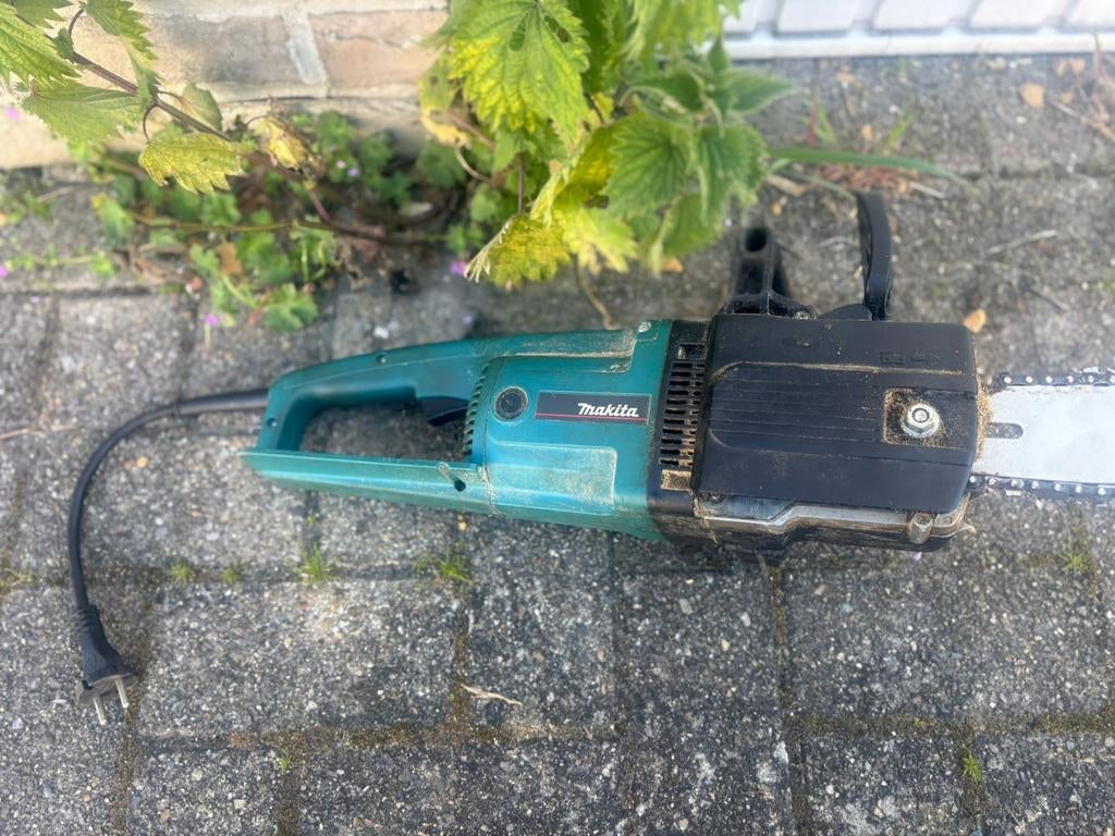 Makitta, Bricolage & Construction, Outillage | Scies mécaniques, Enlèvement, Tronçonneuse