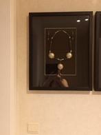 Ingekaderde oosterse zilveren ketting en oorringen, Huis en Inrichting, Woonaccessoires | Lijsten, Ophalen