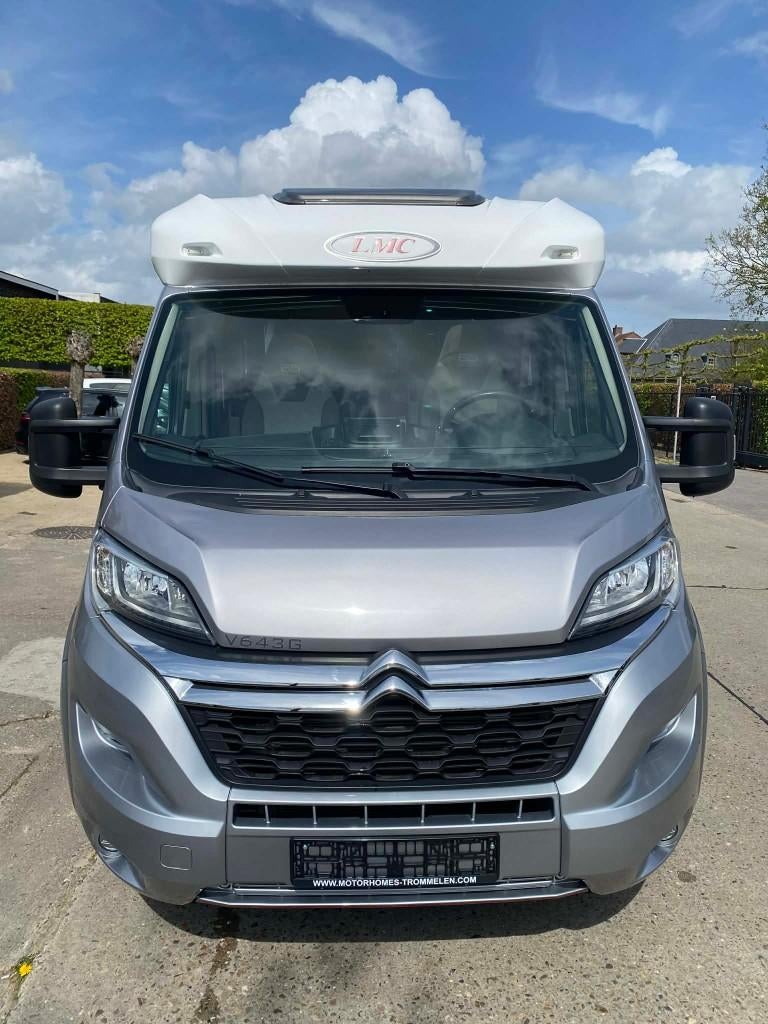 Lmc V643 G 65 Jaar Edition, Caravanes & Camping, Camping-cars, Entreprise, Diesel, Réfrigérateur, Semi-intégral