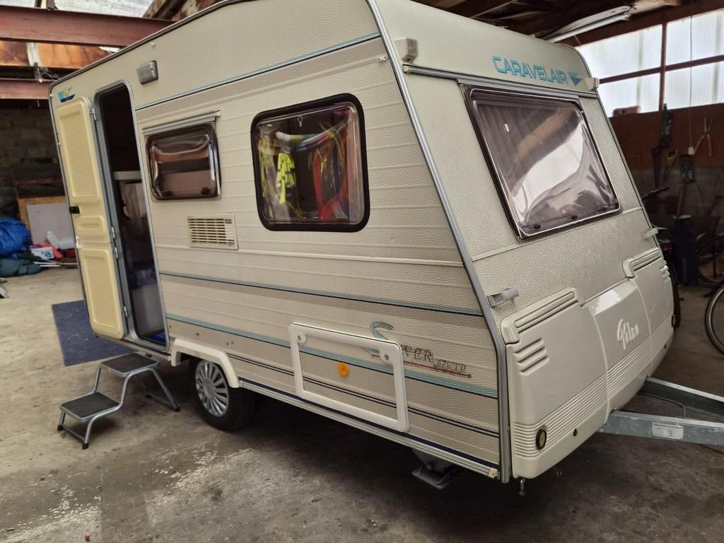 Gezins caravan Keuringsvrij 740kg MTM  fietsendrager, Caravans en Kamperen, Caravans, Particulier, 500 - 750 kg, Treinzit, Caravelair