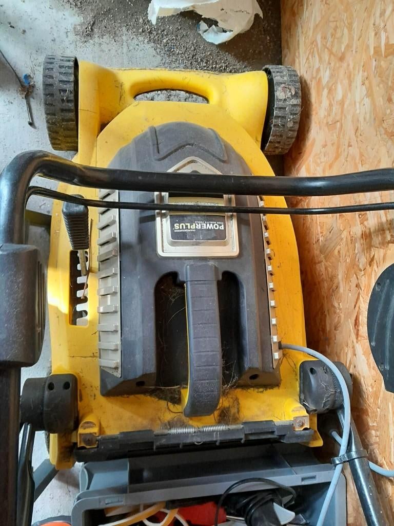 Grasmachine powerplus, Ophalen, Gebruikt, Elektrische grasmaaier, Opvangzak