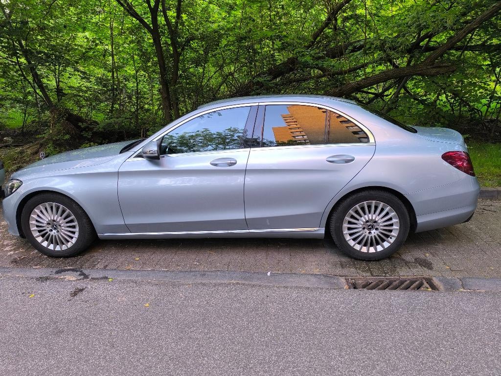 voiture, Auto's, 4 deurs, Achterwielaandrijving, Euro 6, 4 cilinders