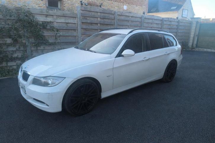 Bmw 318i touring e91 jante 19  essence, Autos, BMW, Particulier, Série 3, Ordinateur de bord, Cruise Control, Vitres électriques