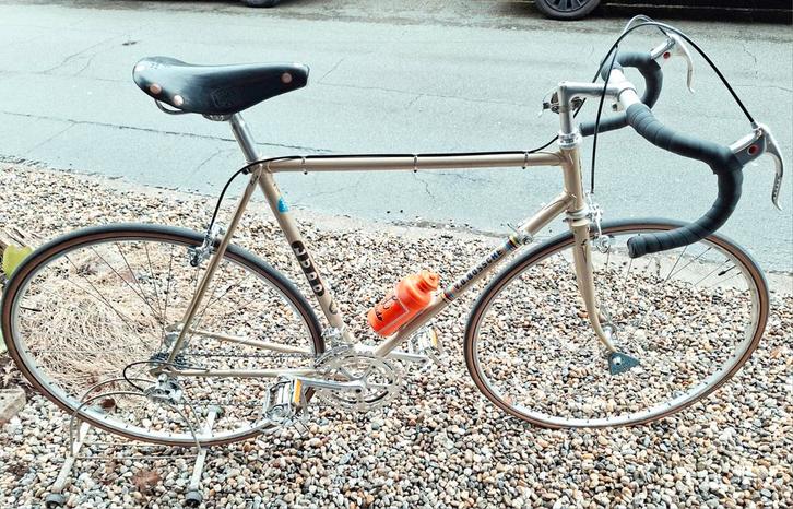 Vélo vintage LUDO 1978 entièrement restauré, Vélos & Vélomoteurs, Vélos | Hommes | Vélos de sport & Vélo de randonnée