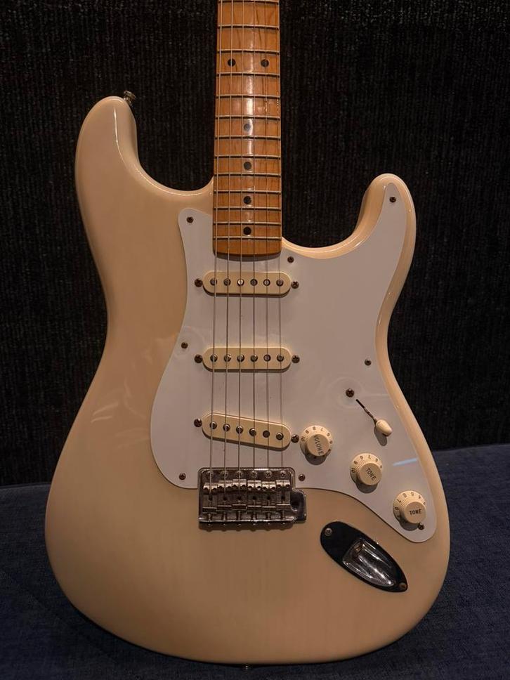 Fender Vintera 50s Stratocaster White - upgraded - topstaat, Musique & Instruments, Instruments à corde | Guitares | Électriques