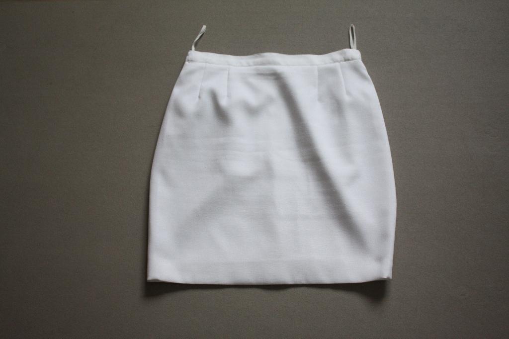 Elegante, witte,  korte rok –merk:  Losange – maat 40, Kleding | Dames, Rokken, Zo goed als nieuw, Maat 38/40 (M), Wit, Boven de knie