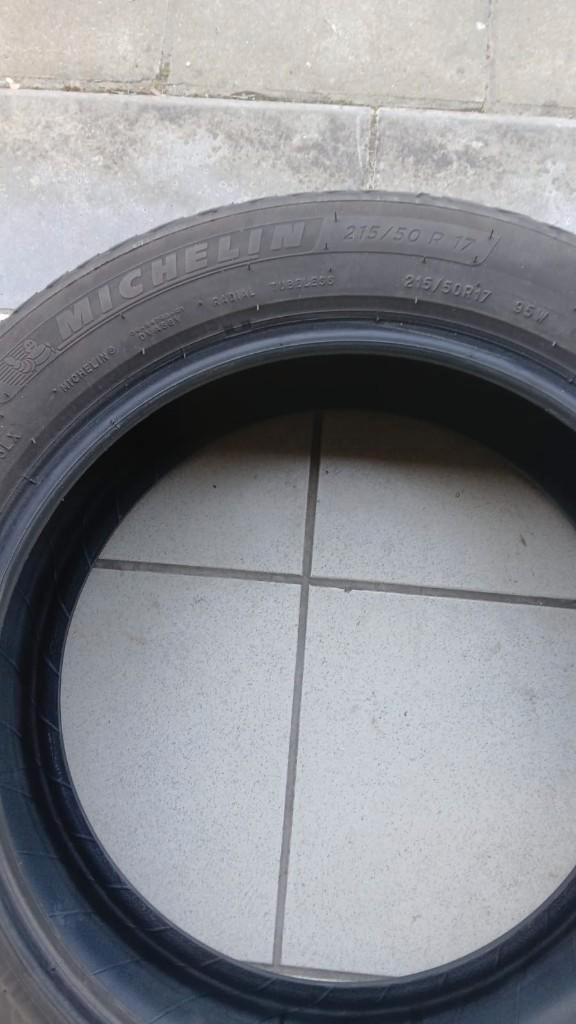 Autobanden, Auto-onderdelen, Banden en Velgen, Band(en), Zomerbanden, 17 inch, 215 mm, Personenwagen, Gebruikt, Ophalen