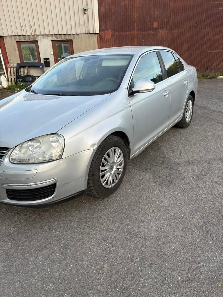 Vw jetta 1.9tdi diesel pret a immatriculer avec carpass, Autos, Volkswagen, Particulier, Jetta, ABS, Airbags, Air conditionné