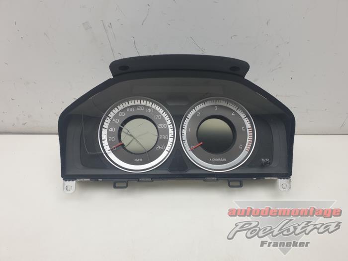 Instrument de bord d'un Volvo V60, -, 3 mois de garantie, -, -