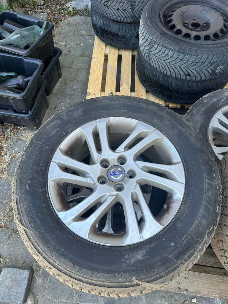 VOLVO 4 jantes alu, Enlèvement, Comme neuf