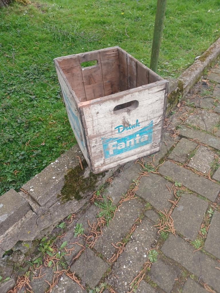 Ancien bac FANTA, Collections, Marques de bière, Enlèvement, Utilisé, Autres types