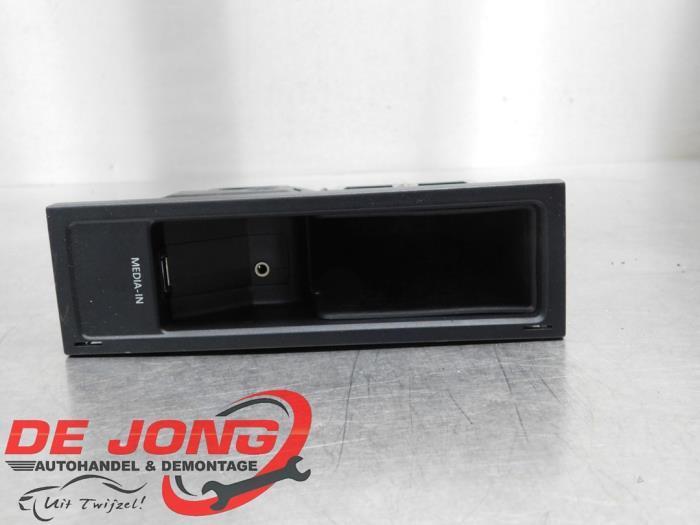 AUX/USB aansluiting van een Seat Altea, Auto-onderdelen, Elektronica en Kabels, Seat, Gebruikt, 3 maanden garantie, Ophalen of Verzenden