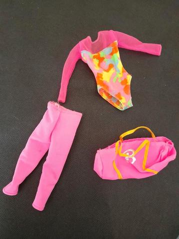 Barbie outfit mattel jaren 90 beschikbaar voor biedingen