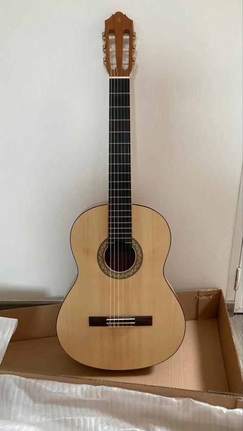 Guitare yamaha c40m, Muziek en Instrumenten, Snaarinstrumenten | Gitaren | Akoestisch, Ophalen of Verzenden