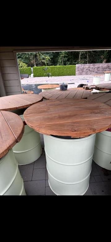 Staan tafels olievat beschikbaar voor biedingen