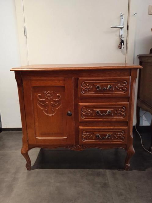 Je vend une commode en bois chêne pour 30 euros, Maison & Meubles, Armoires | Commodes, Comme neuf, Moins de 100 cm, 50 à 100 cm