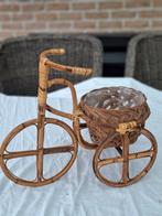 Houten fiets om plantje in te zetten, Ophalen