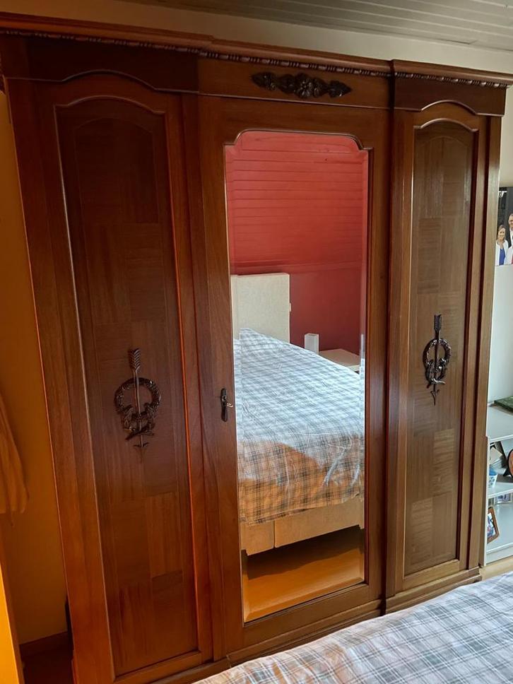 Massief houten kleerkast 3 deurs met spiegel, Huis en Inrichting, Kasten | Kleerkasten, Gebruikt, Ophalen