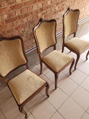 6 Retro klassieke stoelen (hout met stof) beschikbaar voor biedingen
