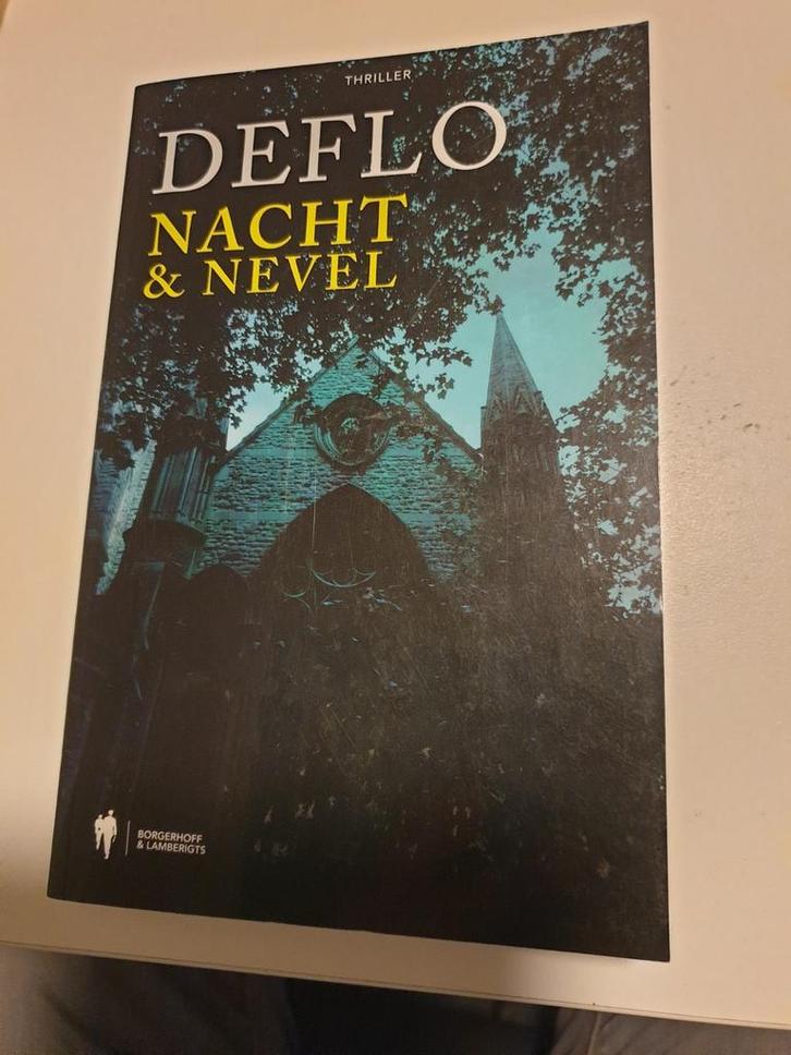 Luc Deflo - Nacht & Nevel, Boeken, Thrillers, Ophalen of Verzenden