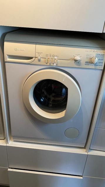 wasmachiene bauknecht beschikbaar voor biedingen