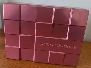 Paco Rabanne roze zwart XS doos beschikbaar voor biedingen