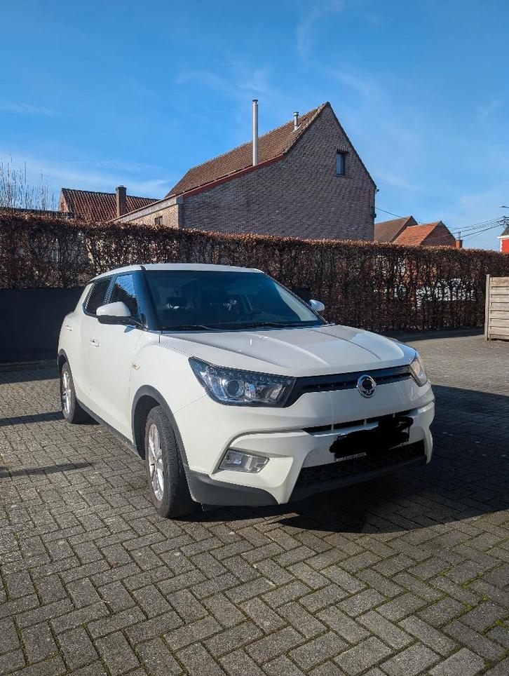 Ssangyong 1.6 Benzine 2016, Auto's, SsangYong, Particulier, Benzine, 5 deurs, Handgeschakeld, Wit, Zwart, Stof