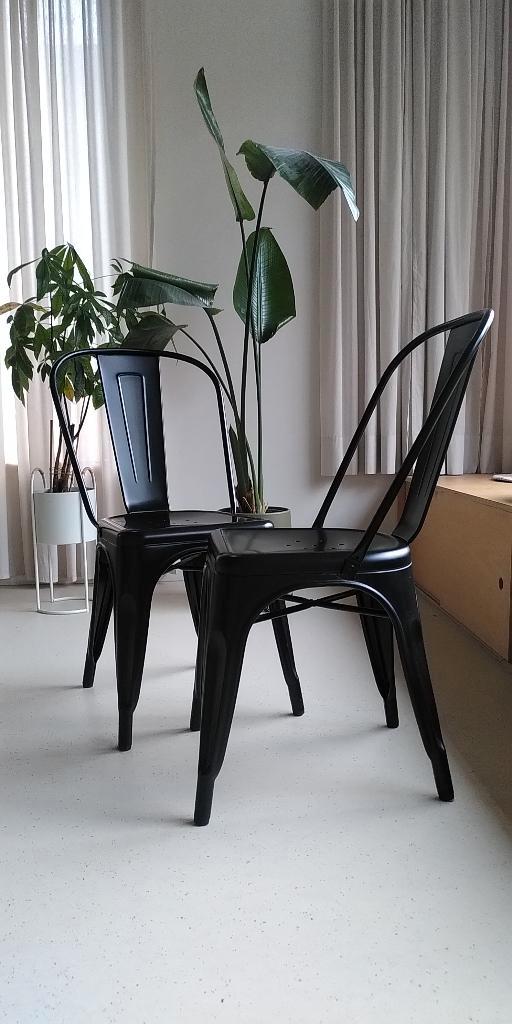 Twee Tolix stijl eetstoelen, Maison & Meubles, Chaises, Utilisé, Deux, Métal, Noir, Enlèvement